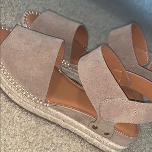 VICI Velcro platform wedges